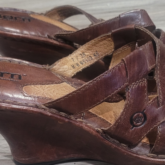 BORN Sandals Platform Wedge Heels Marble Leather Strappy Open Toe size 7  - Picture 3 of 6